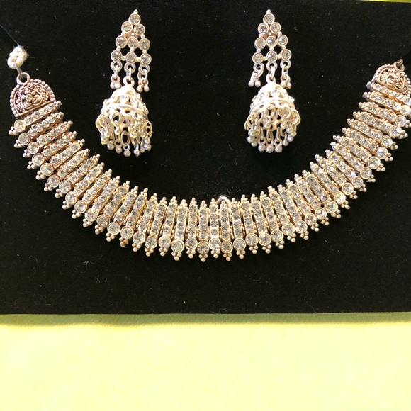 Necklace with earrings - Picture 2 of 4